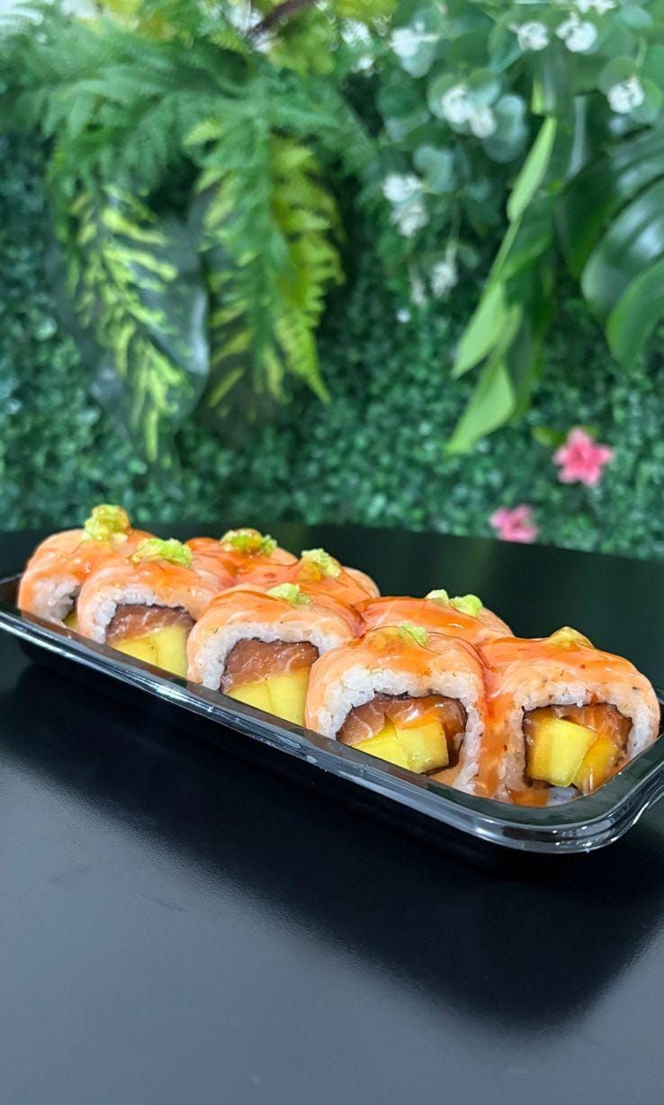 URAMAKI MANGO LOCO 8 UNIDADES