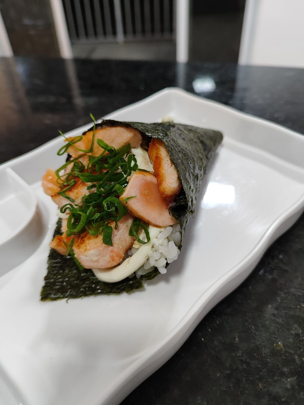 TEMAKI SALMÃO GRELHADO