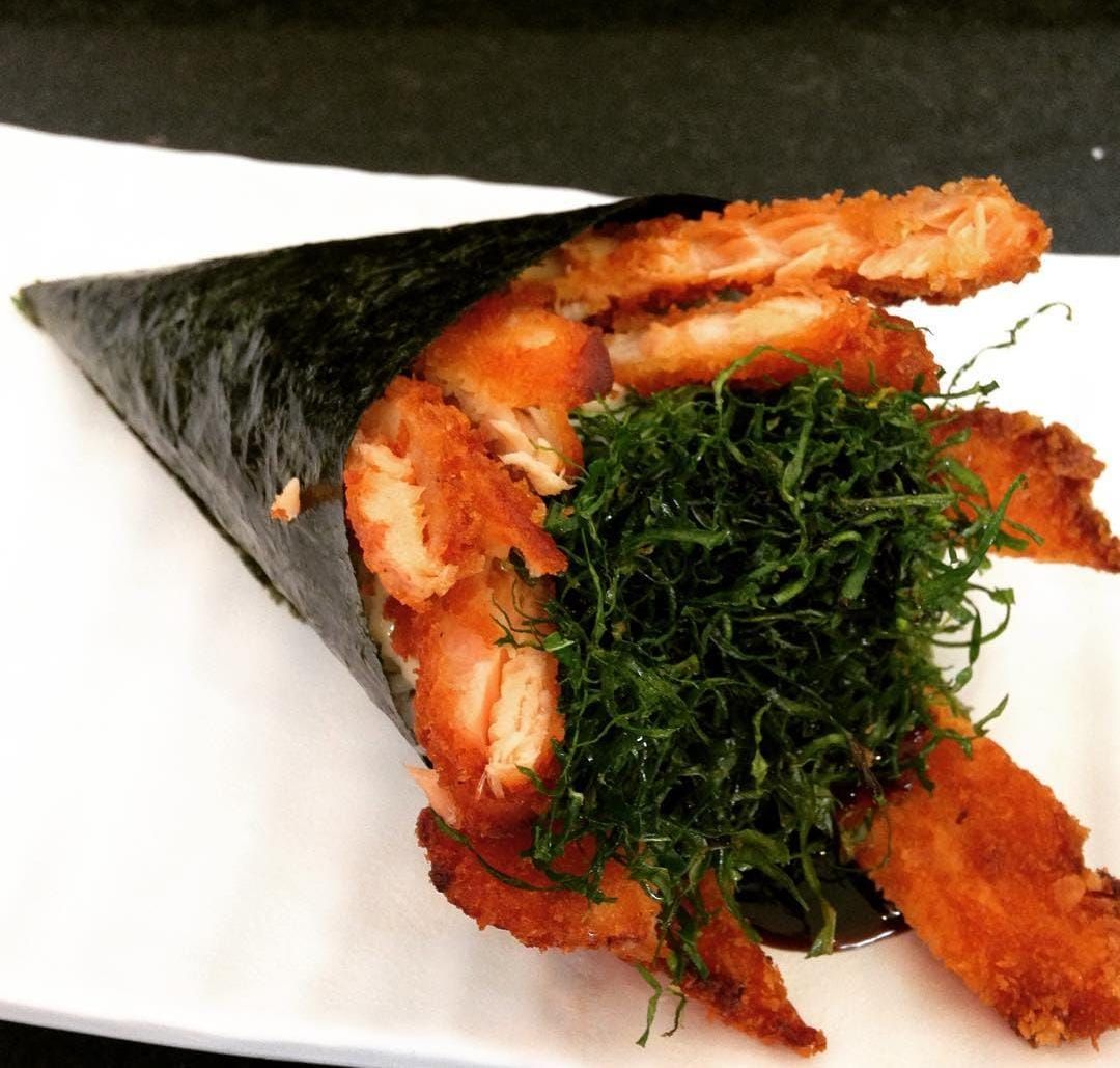 TEMAKI SALMAO EMPANADO