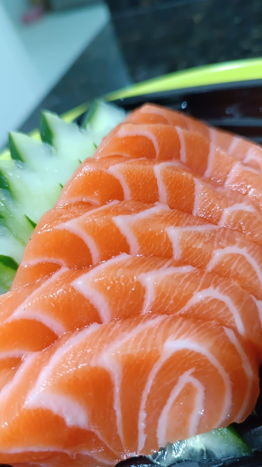 SASHIMI SALMÃO PREMIUM 12 FATIAS